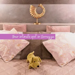 Camaella Luxury Apartment