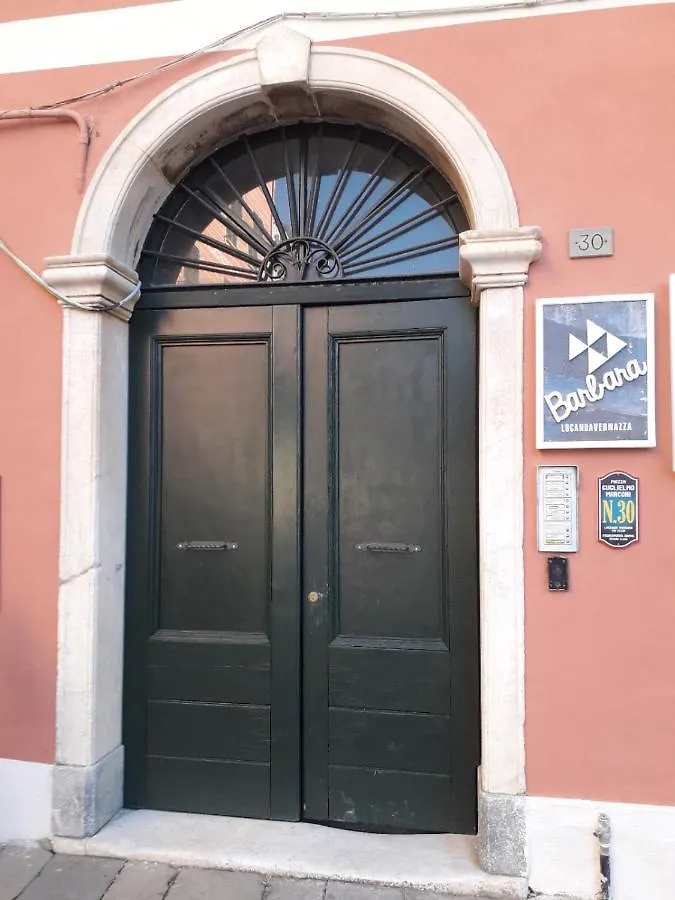 ורנאצה Albergo Barbara מלון