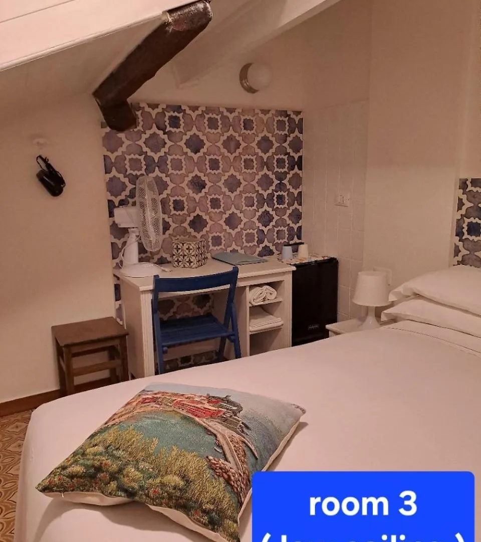 ורנאצה Albergo Barbara 0*,  איטליה